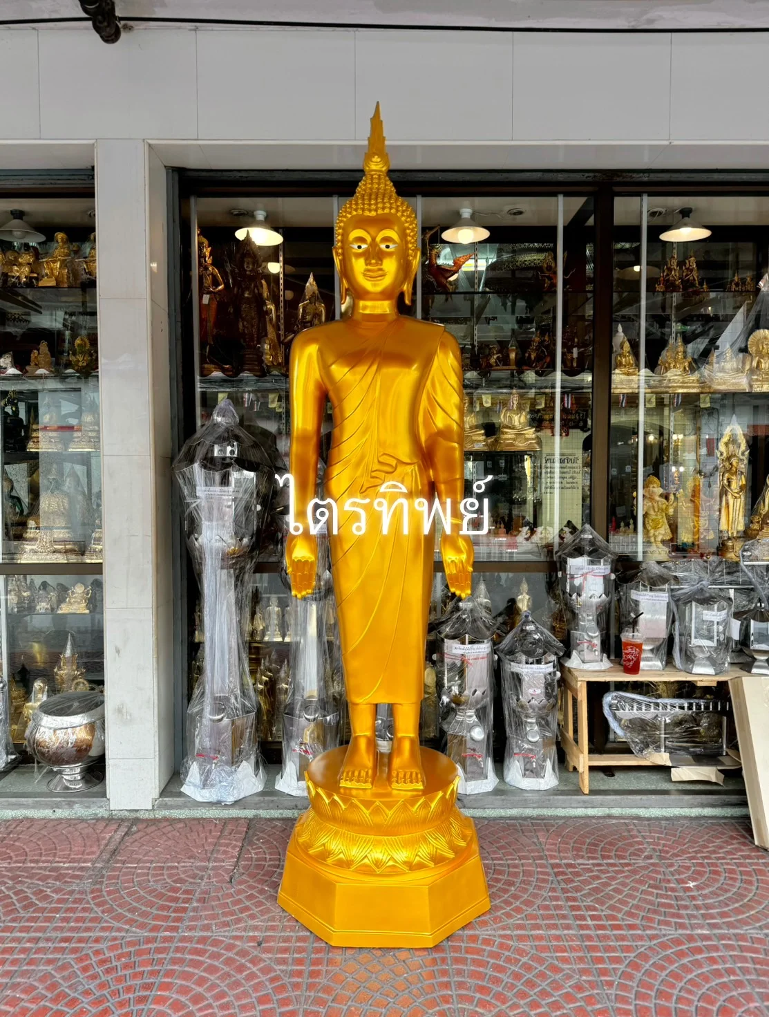 พระปางเปิดโลก สูง 2.6 ม.