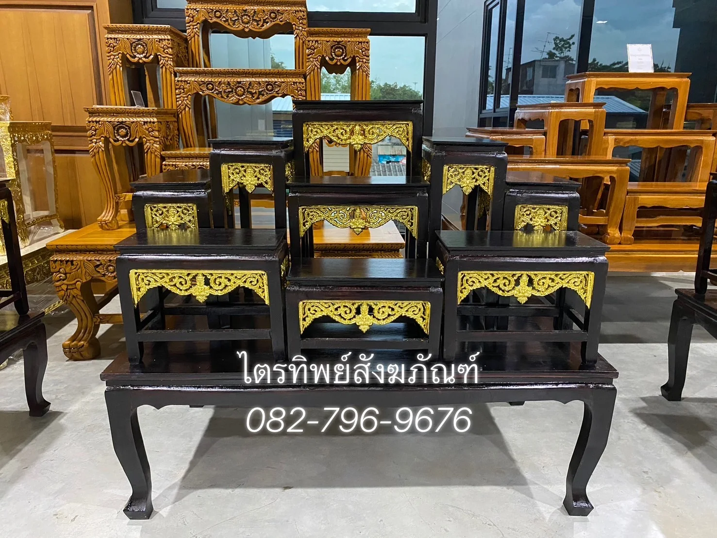 โต๊ะหมู่ 9 กระจังทอง