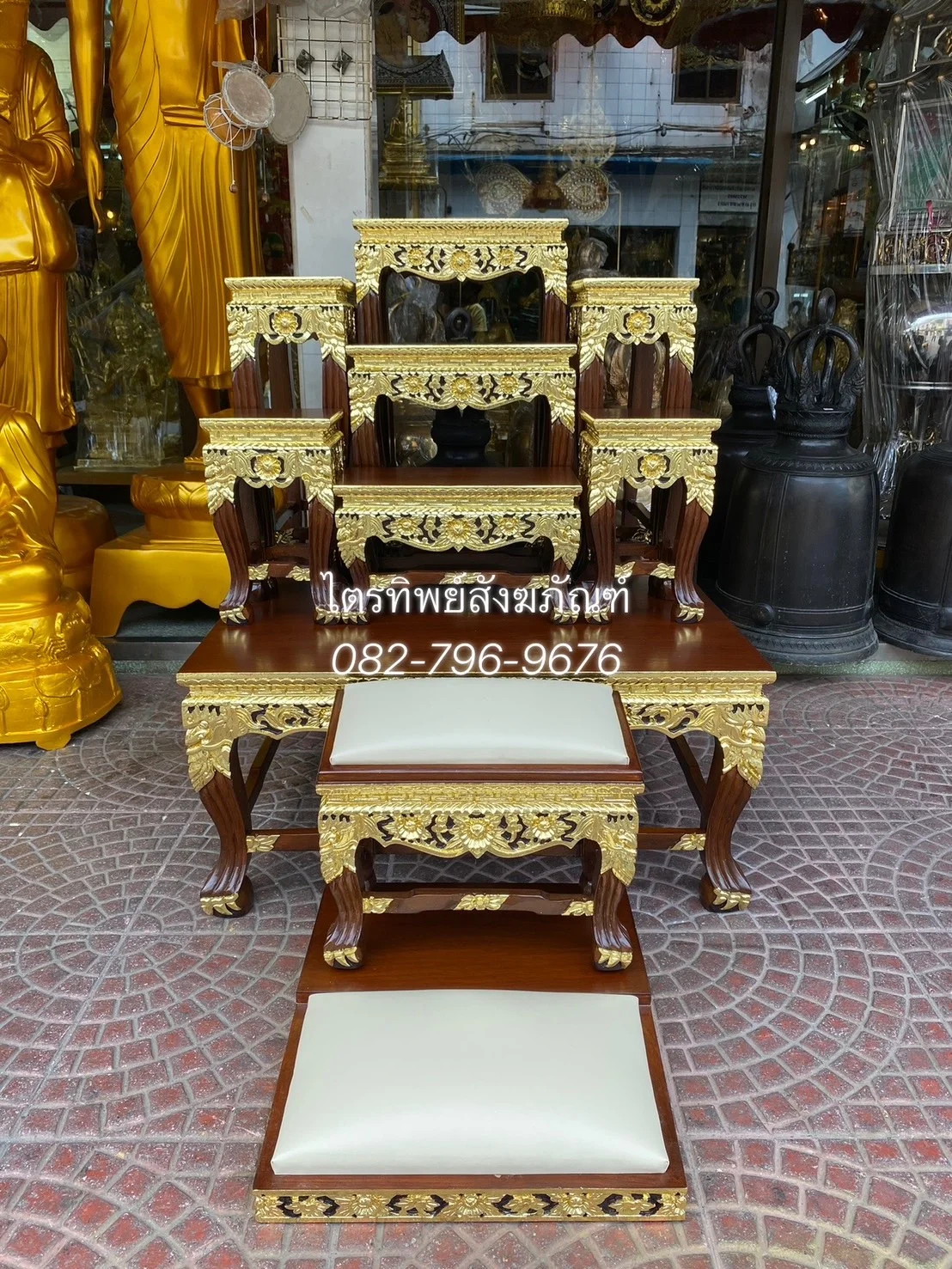 โต๊ะหมู่ 7 ไม้สัก แกะลาย ปิดทอง สีไม้