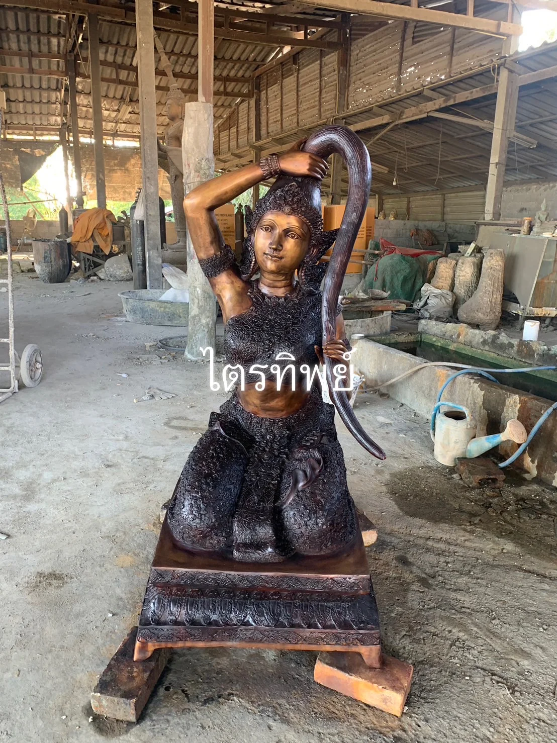 พระแม่ธรณี 30"