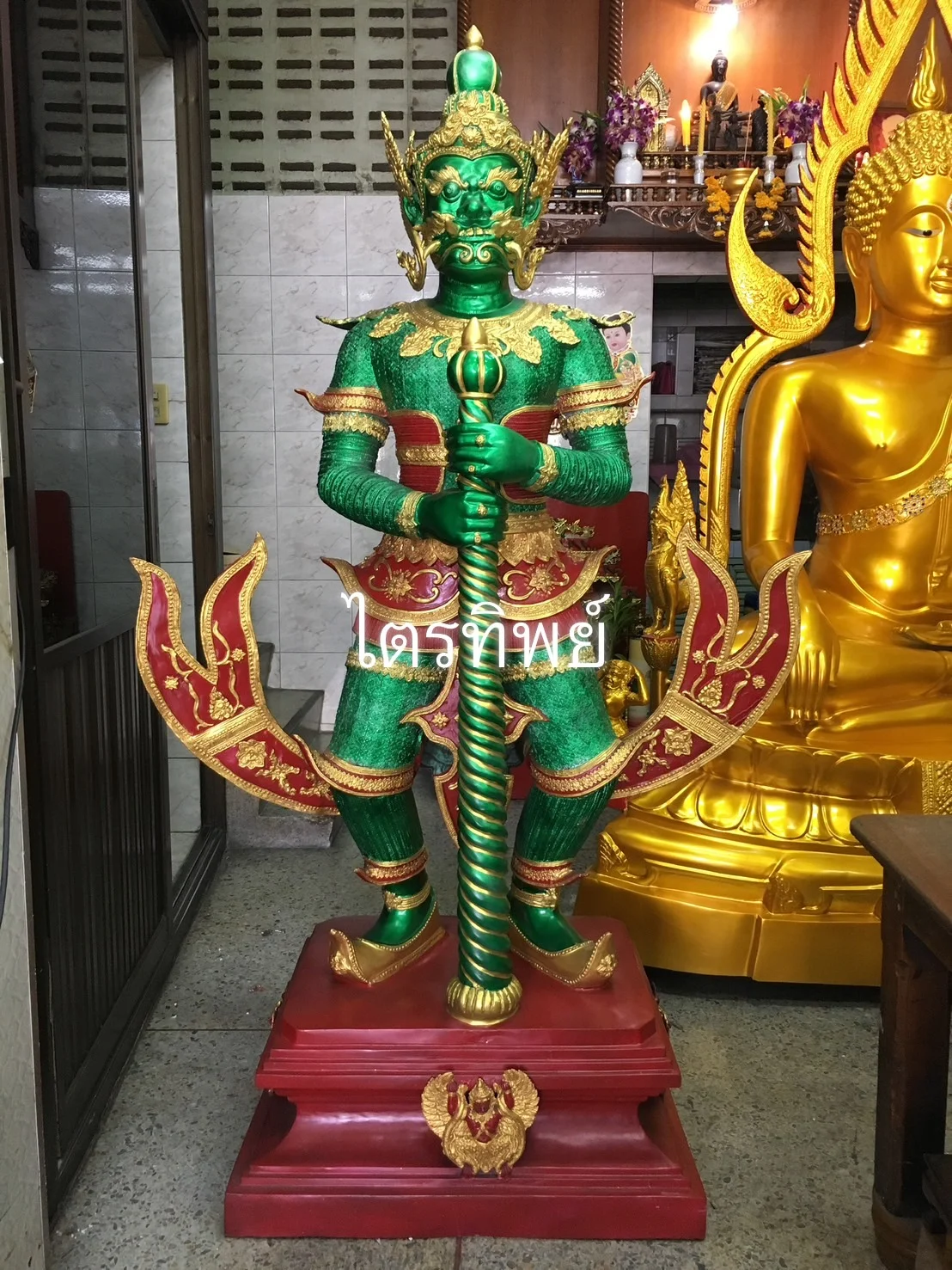 ท้าวเวสสุวรรณ สูง 1.9 ม.