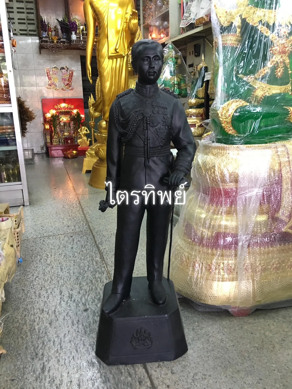 รัชกาลที่ 5 สูง 1 ม.