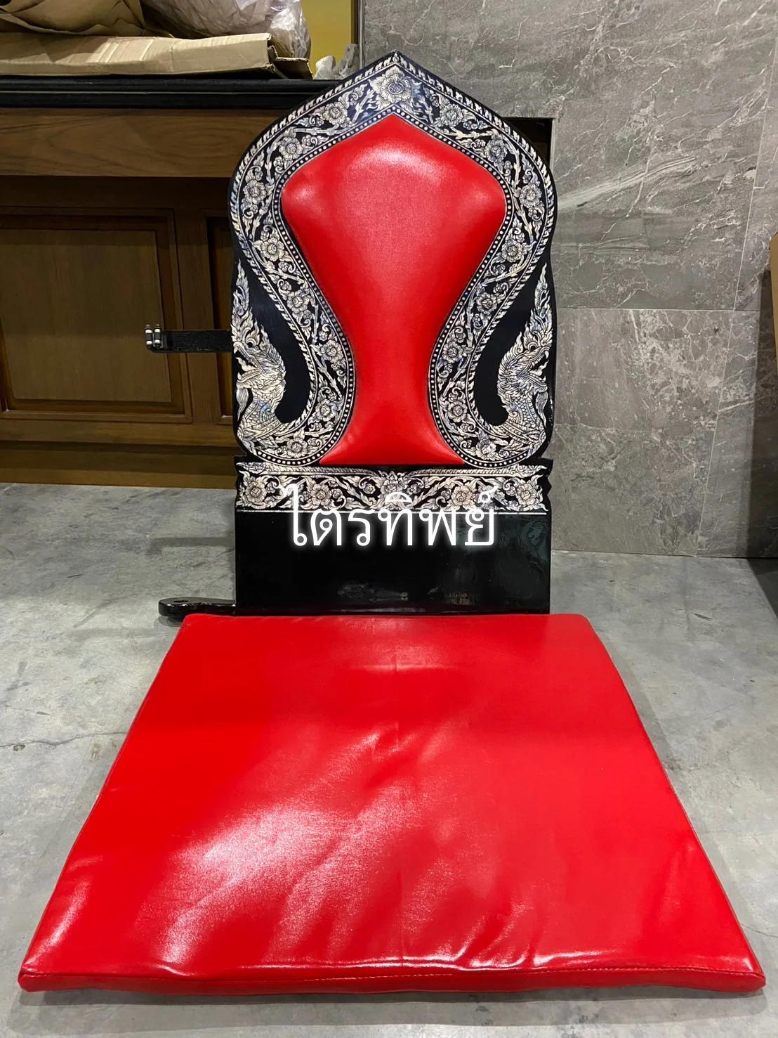 อาสนะมุก