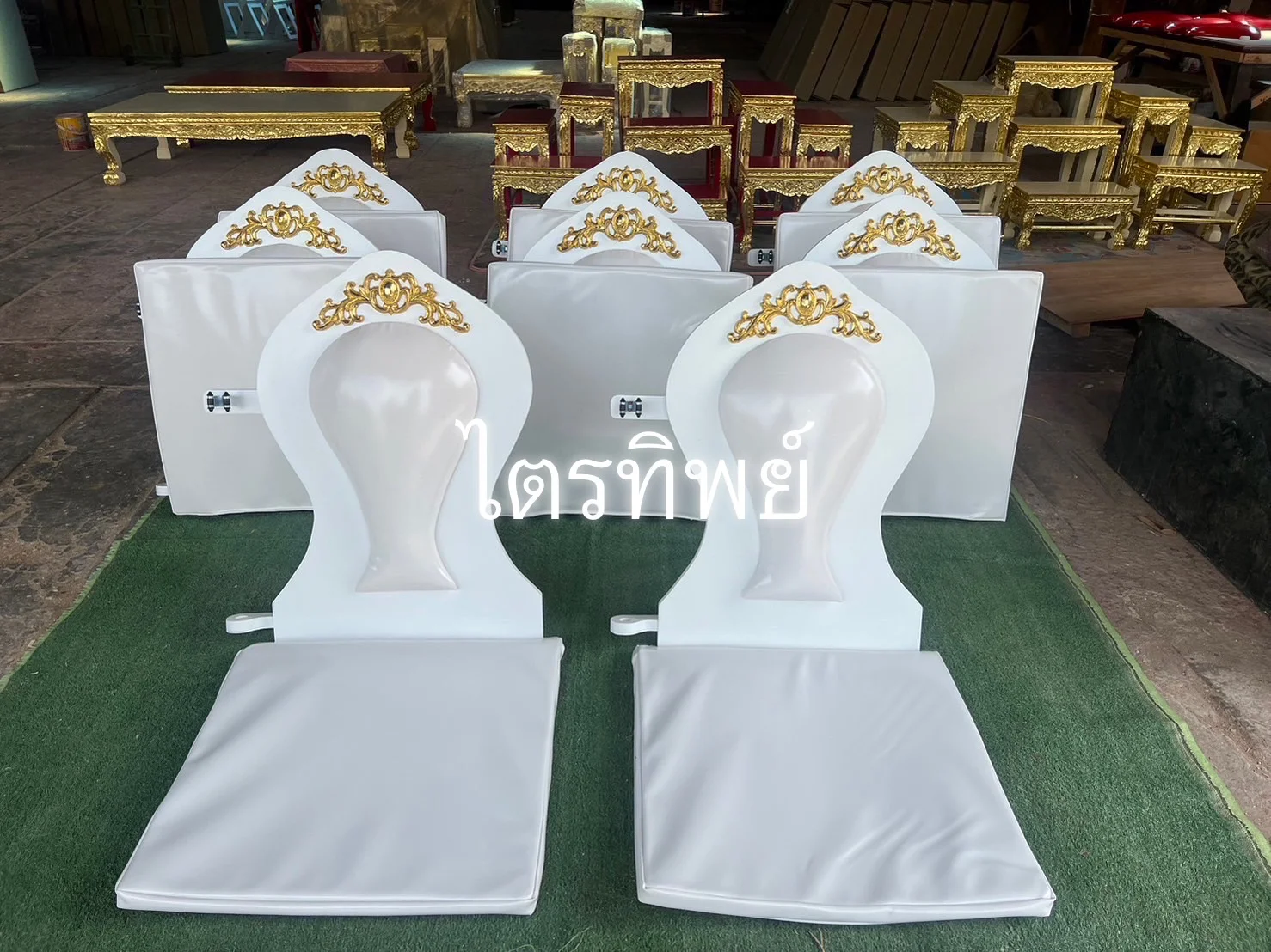 อาสนะเสมา ลายดอกไม้ทอง สีขาว