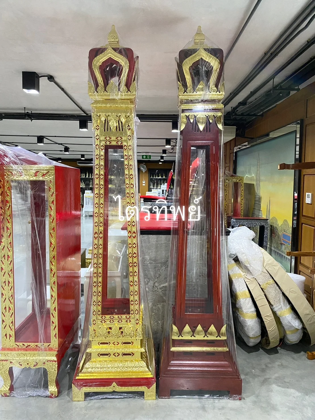 ตู้เทียนชัย สูง 2.6 ม. ปิดทอง/สีโอ๊ค