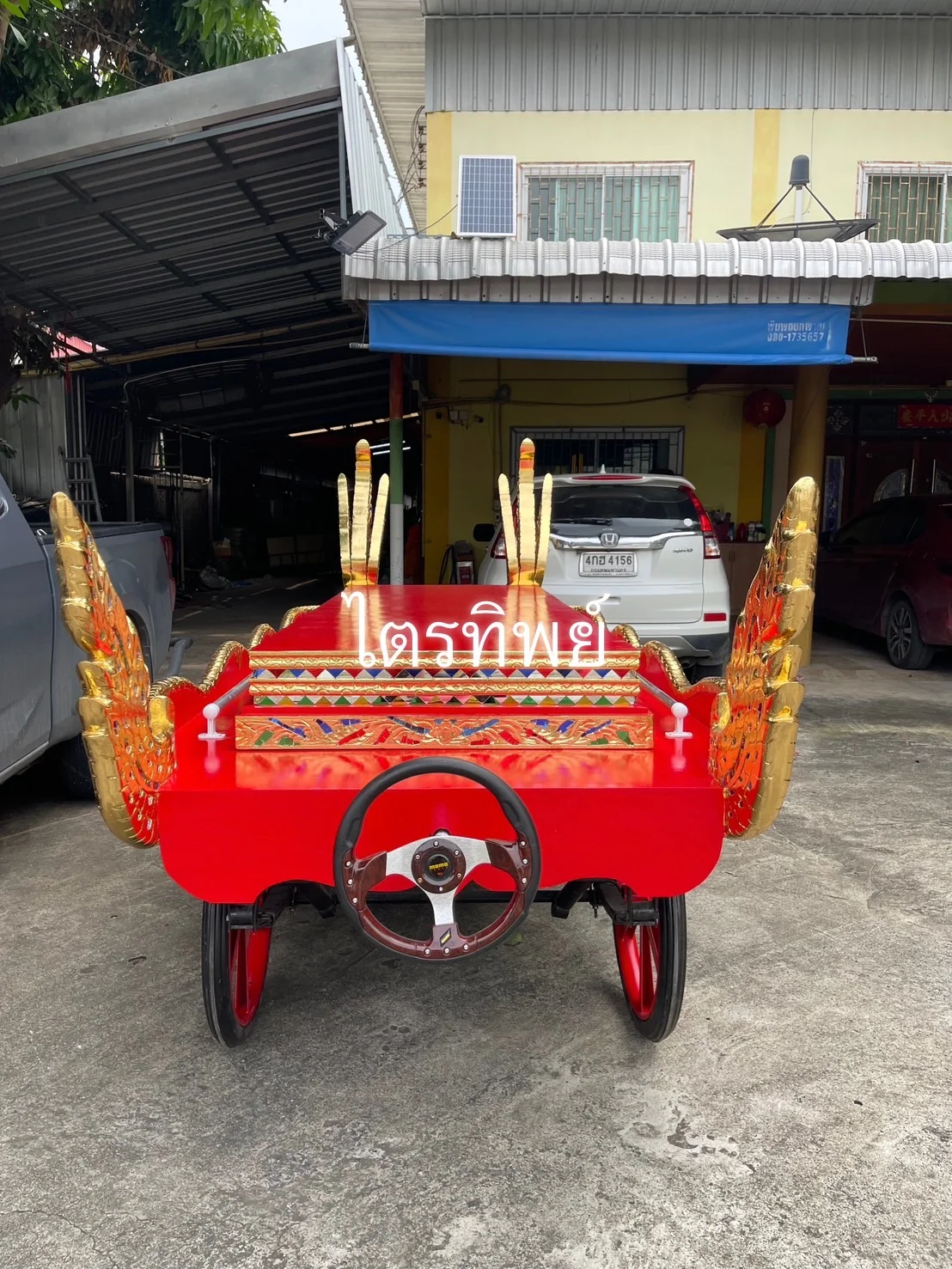 ราชรถพญานาค 3 หัว