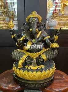 องค์เทพ-กษัตริย์ไทย