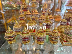ผอบ-เจดีย์