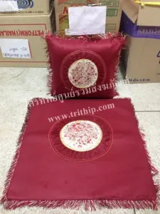 อาสนะลายจีบพร้อมหมอน สีแดง