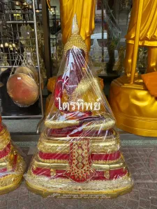 พระแก้วสีแดง 15 นิ้ว ฤดูฝน
