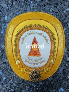 ตาลปัตรงานประดิษฐ์ สีเหลืองทอง รูปพระชินราช