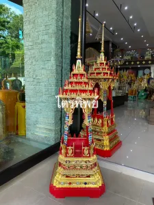 บุษบก ปิดทอง ติดกระจกสี
