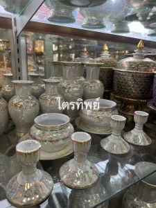 ชุดหน้าพระ มุกลาย