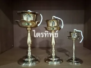ตะเกียงน้ำมัน: สัญลักษณ์แห่งแสงสว่างและสติ